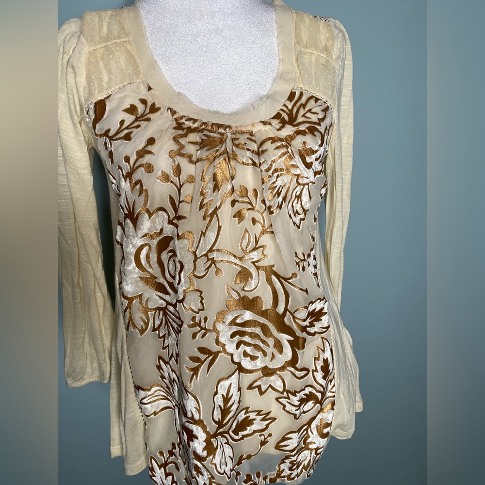 Anthropologie / Meadow Rue cream and gold knit top.   Size XS